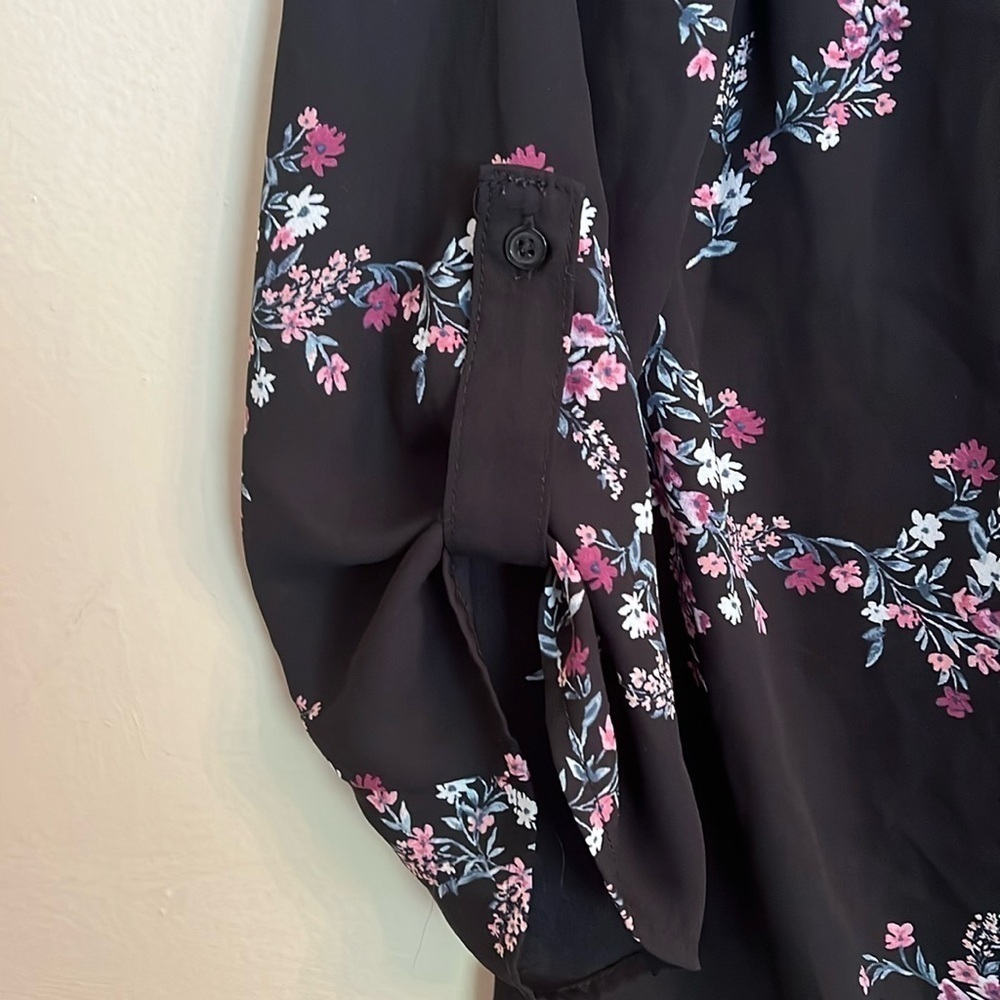 Pink Republic Rounded Neck Button Sleeve Blouse Size S - Picture 2 of 10